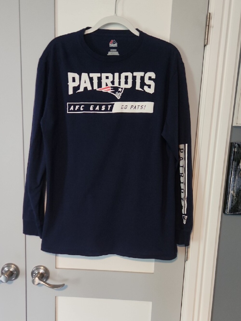 Newgland Patriots Navy Blue Long Sleeve Shirt, size XL